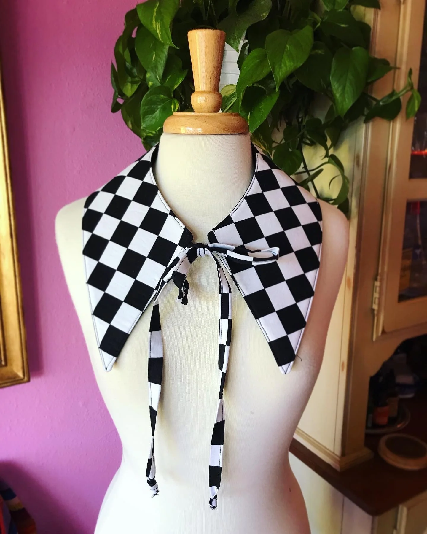 Checkered Collar