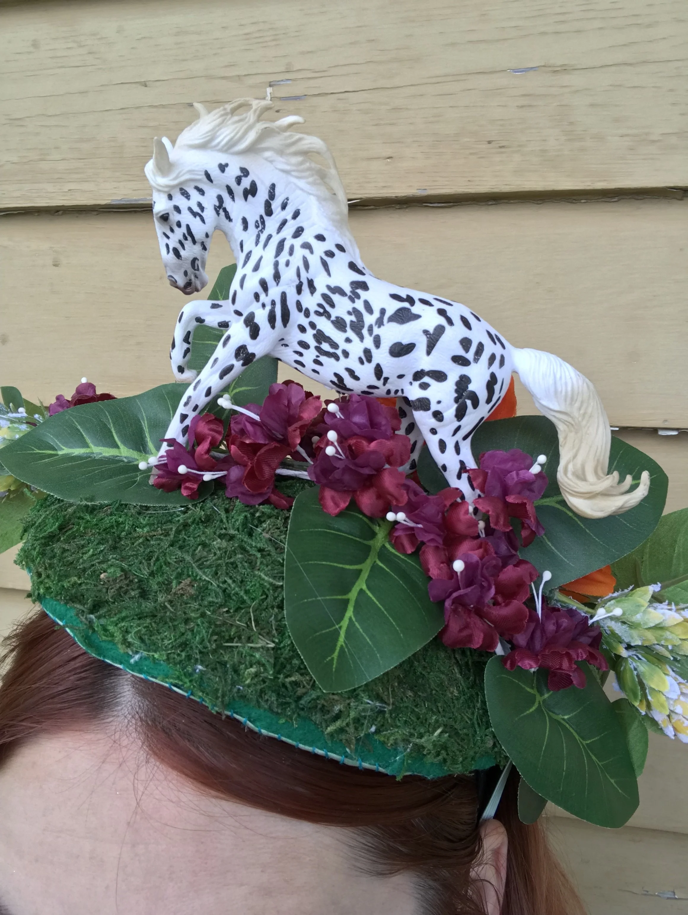 Derby Fascinator Headpiece Detail