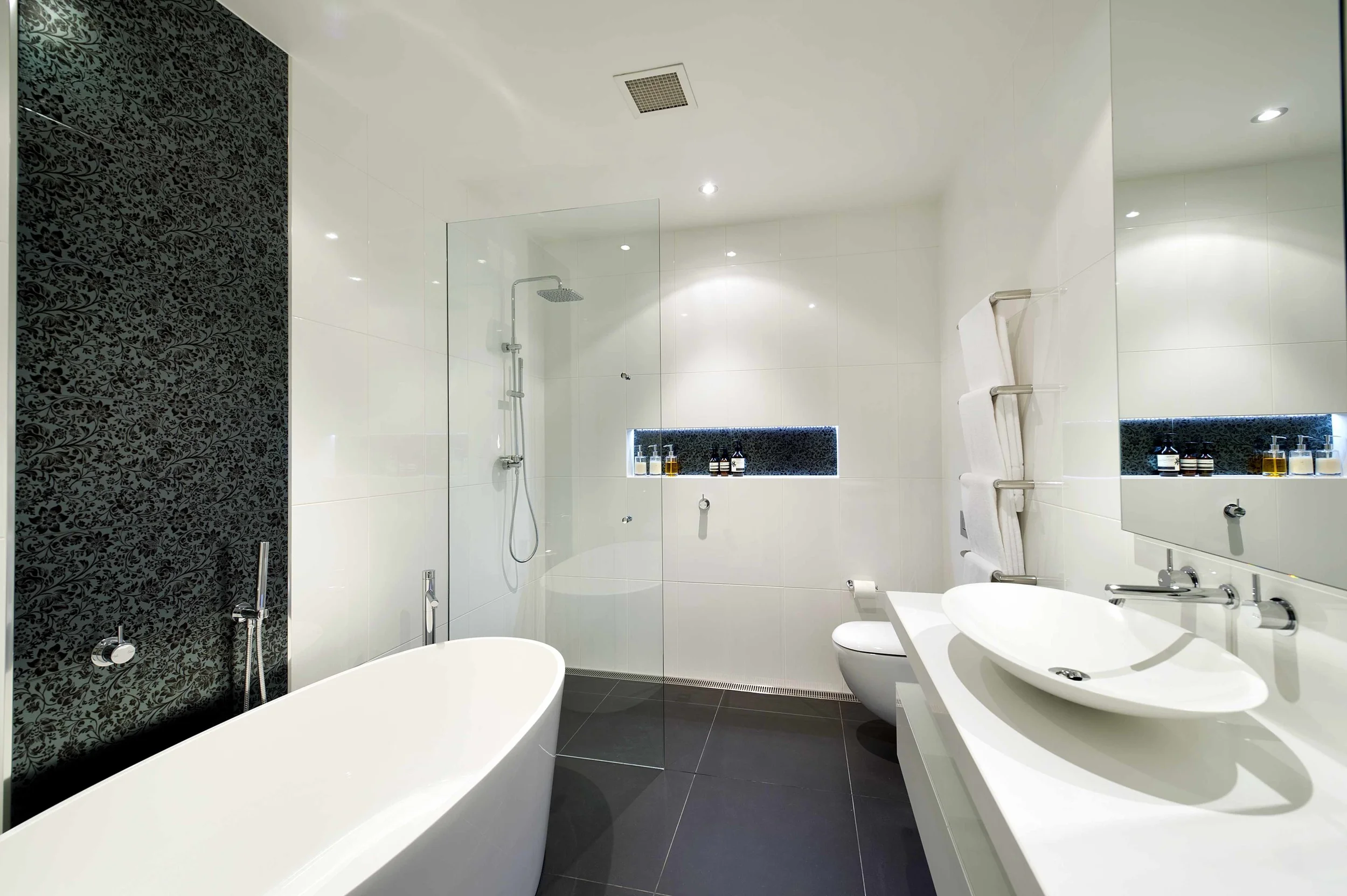 bathroom feature wall feature tile.jpg