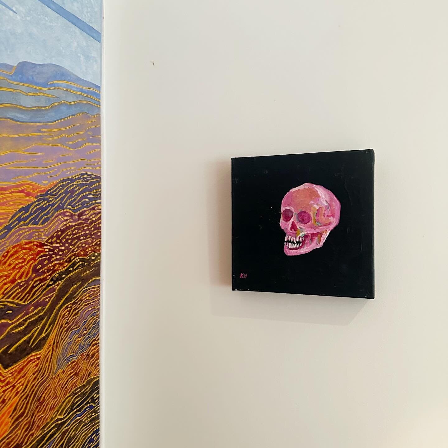 Love seeing old pieces on walls - skulls are making a hawt resurgence in 2024 👀💀🔥