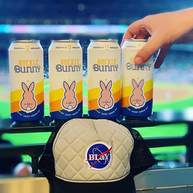 16oz Buckle Bunny at Minute Maid Park and soon Beers Looking At You! Keep it local, support the home team! #craftnotcrap #bucklebunny @astrosbaseball @eurekaheights