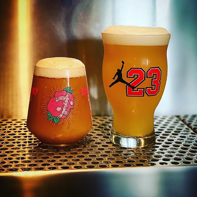 @realalebrewing even is live. Limited  glassware and plenty of tasty brews. #23yearhazy #skullberry #axis #wallball