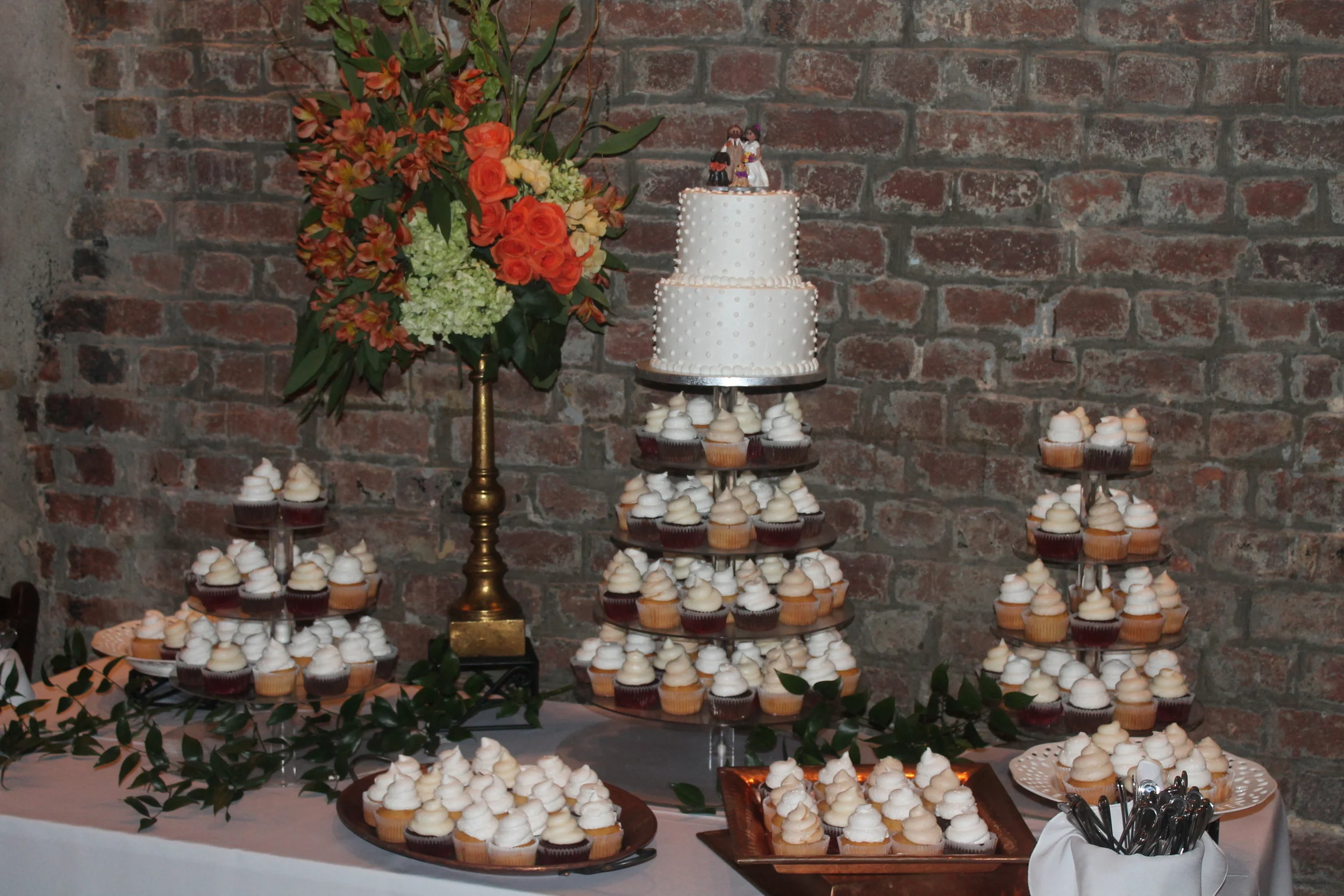 cupcake tier wedding display