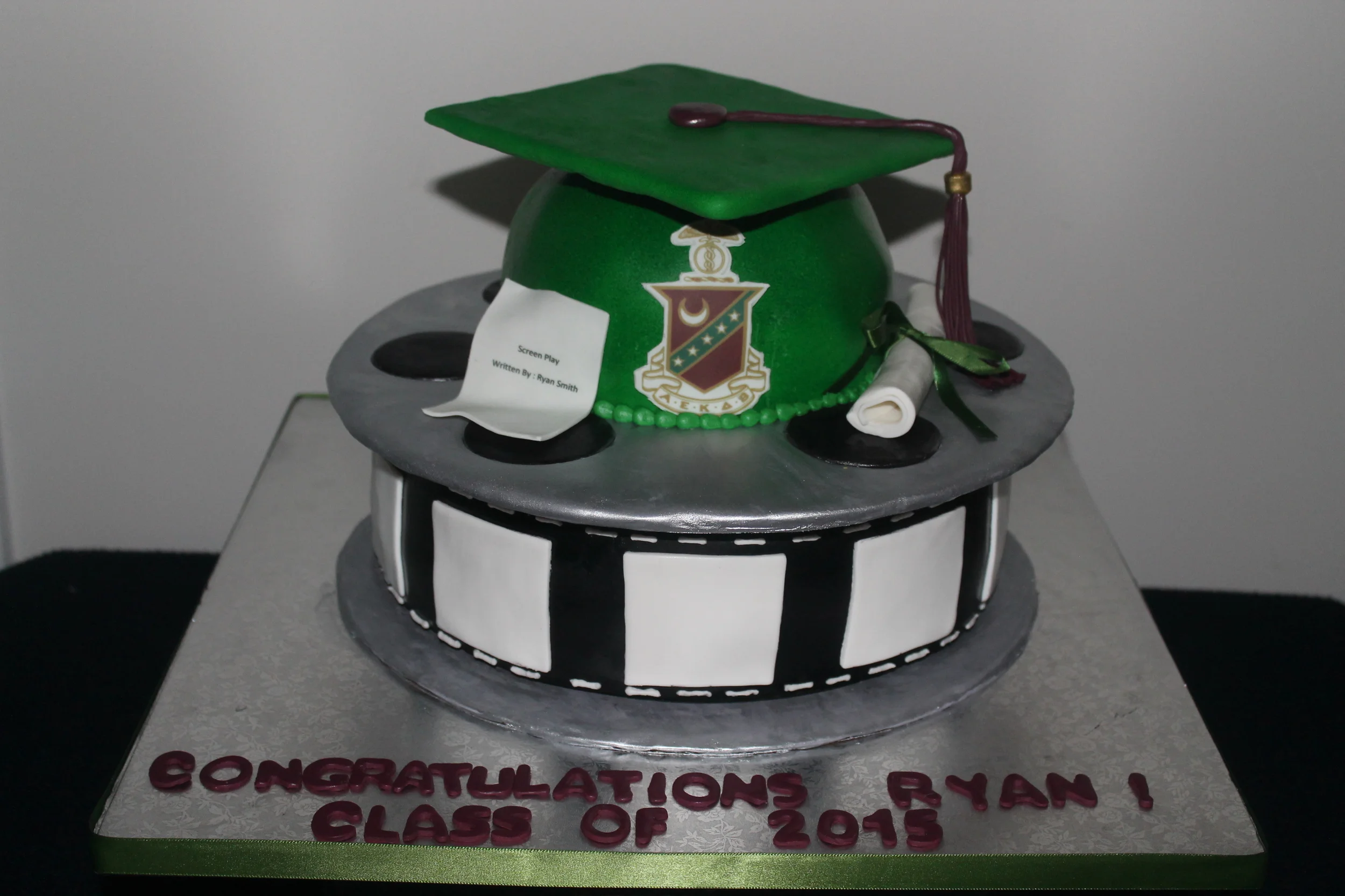 Graduation cake/screen writer