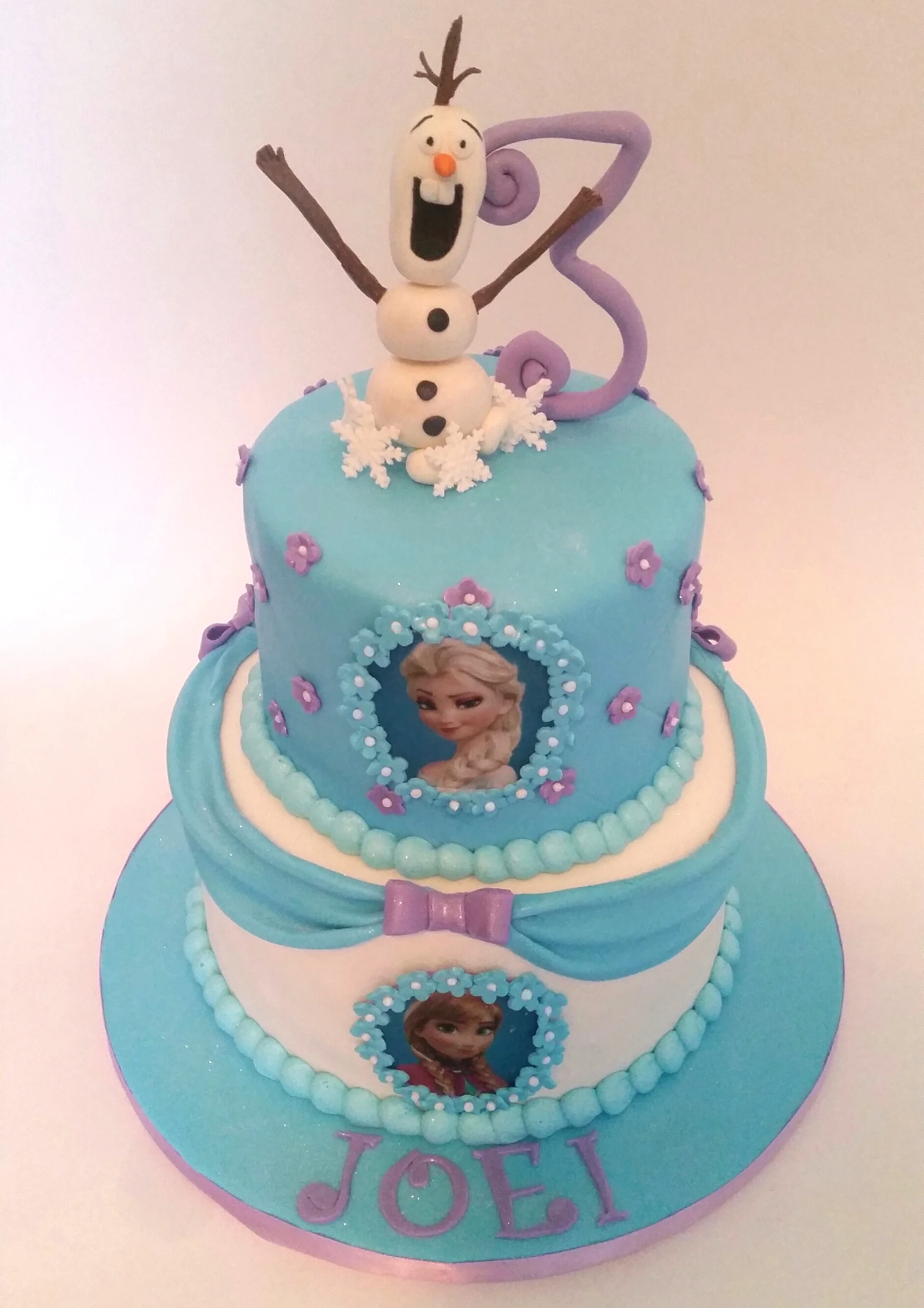 Frozen Themed cake