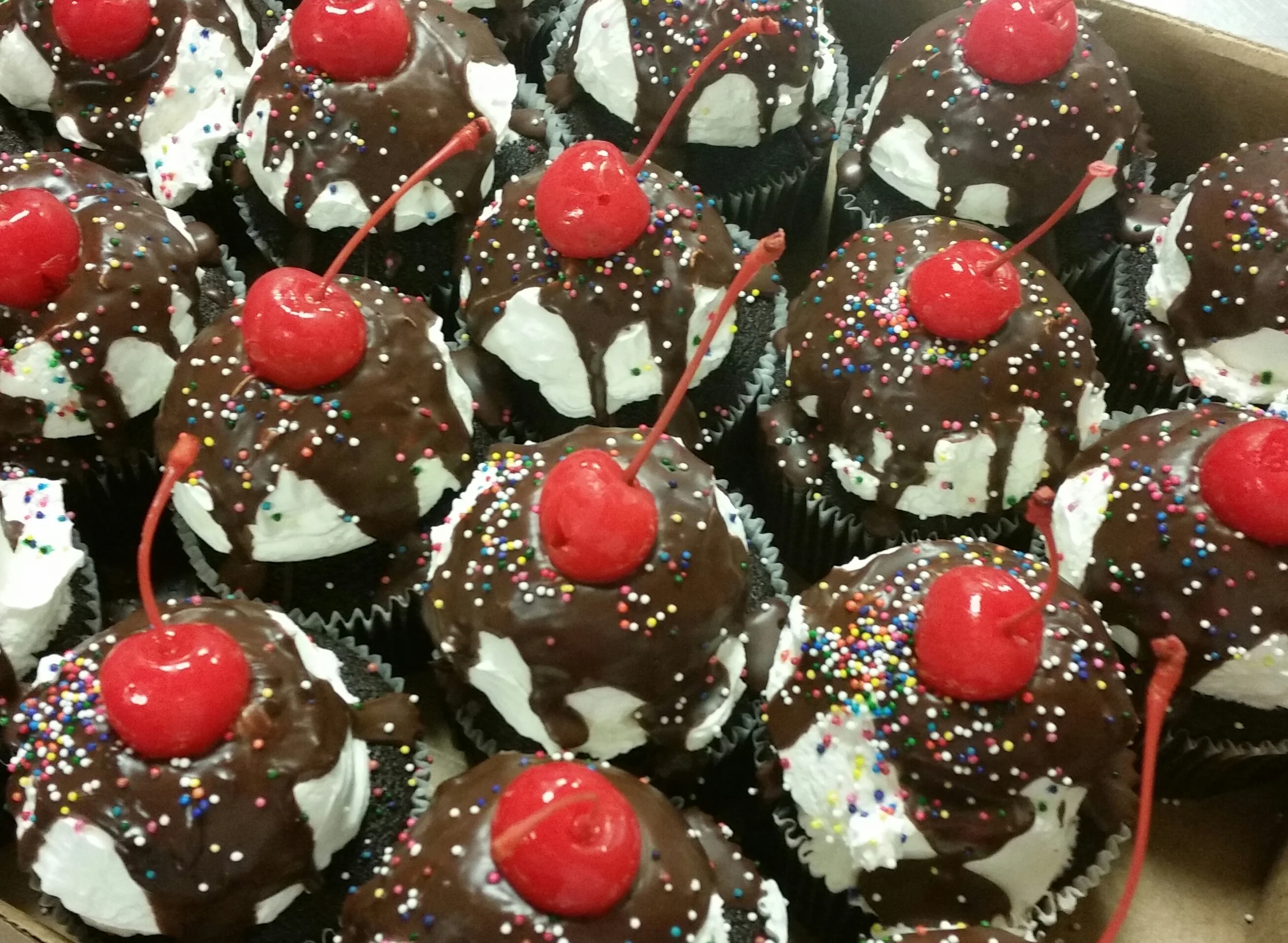 Hot Fudge Sundae cupcakes
