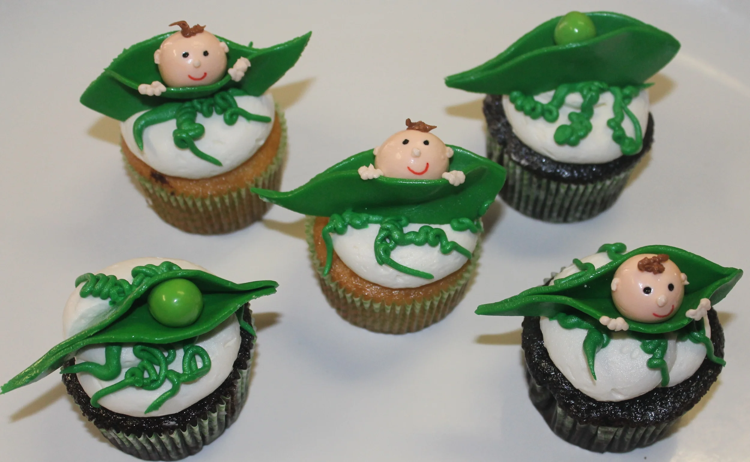 melissa Frederick - peas in a pod baby shower cupcakes.JPG
