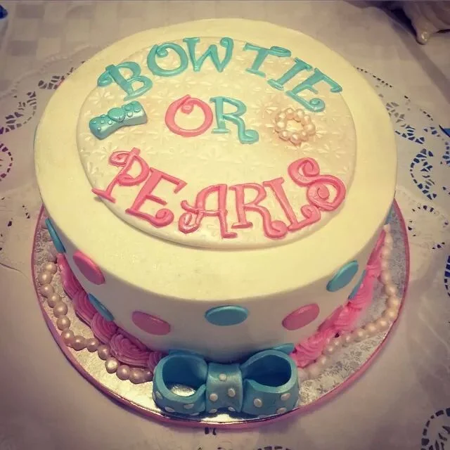 Gender Reveal cake