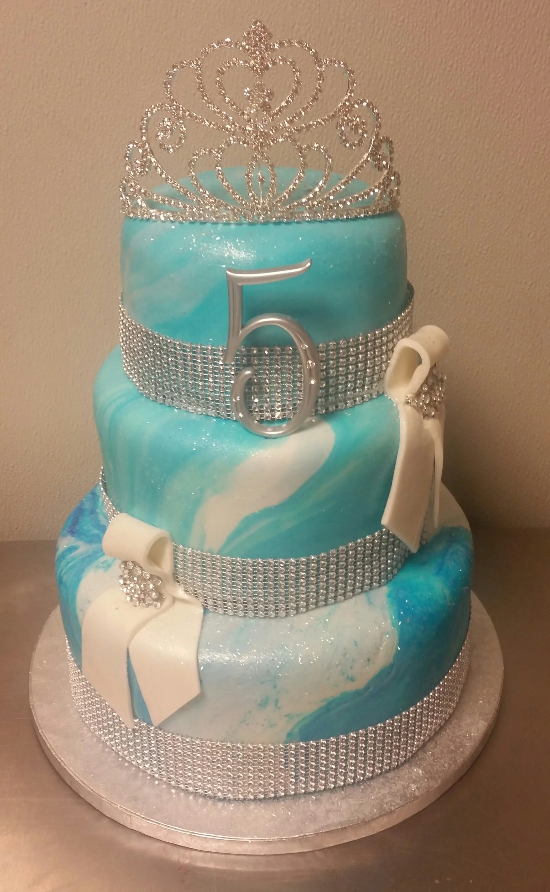 3 tier Frozen themed cake
