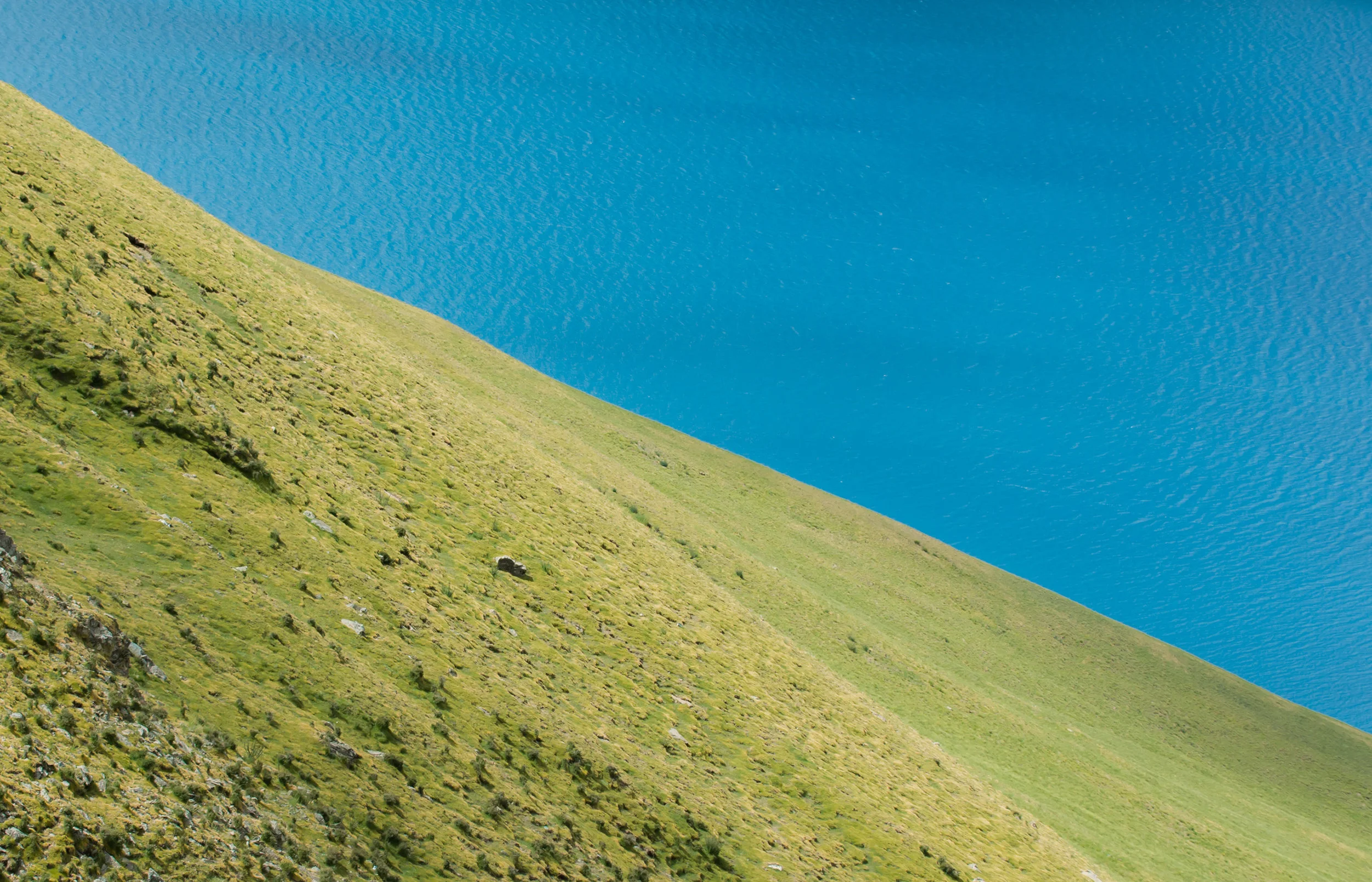 Yamdrok Lake.jpg