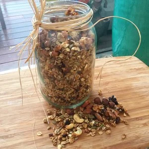 HOME-MADE NUT GRANOLA