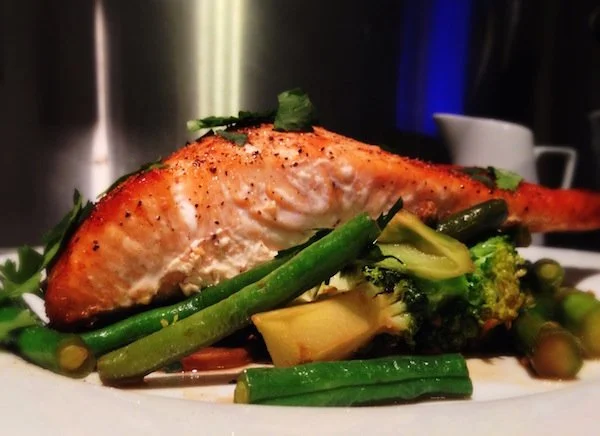 BAKED SALMON AND STIR FRY GREEN