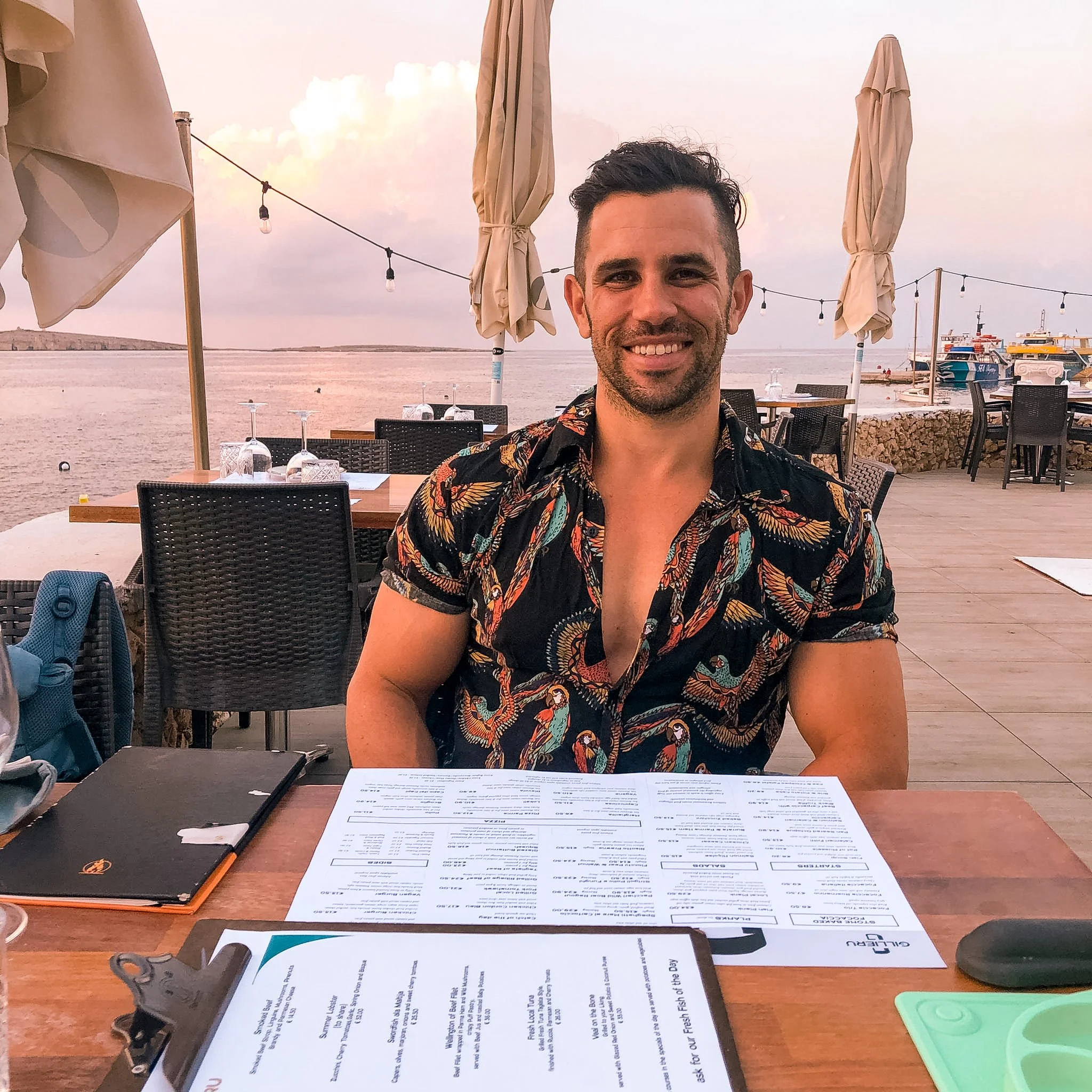 LET'S GO ON A MAN-DATE!