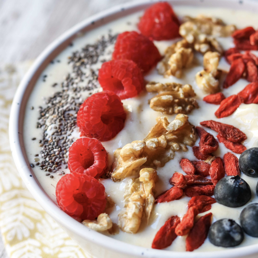 SUMMER SMOOTHIE PROTEIN BOWL
