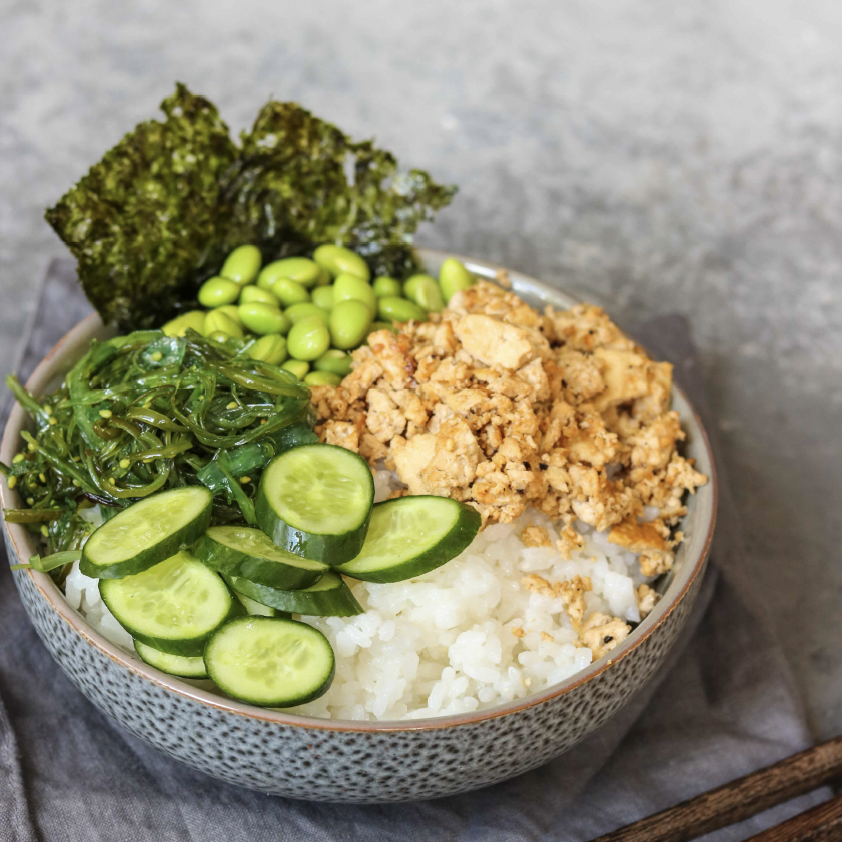 GREEN SUSHI SALAD WITH CRISPY TOFU