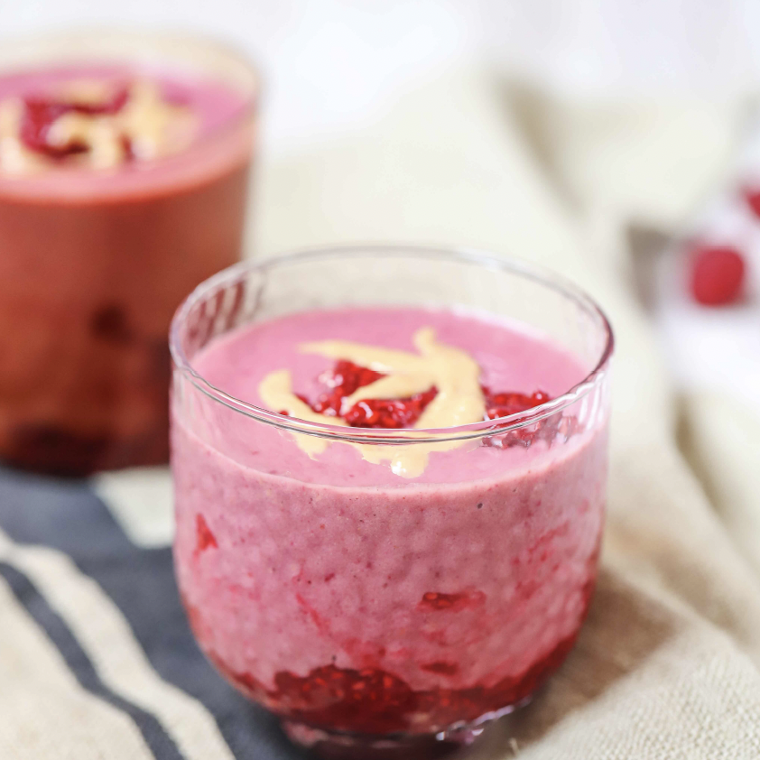 PEANUT BUTTER AND JELLY SMOOTHIE