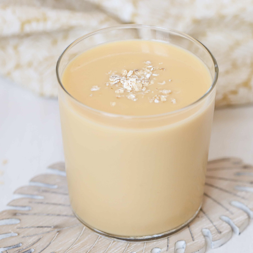 OAT AND BANANA SMOOTHIE