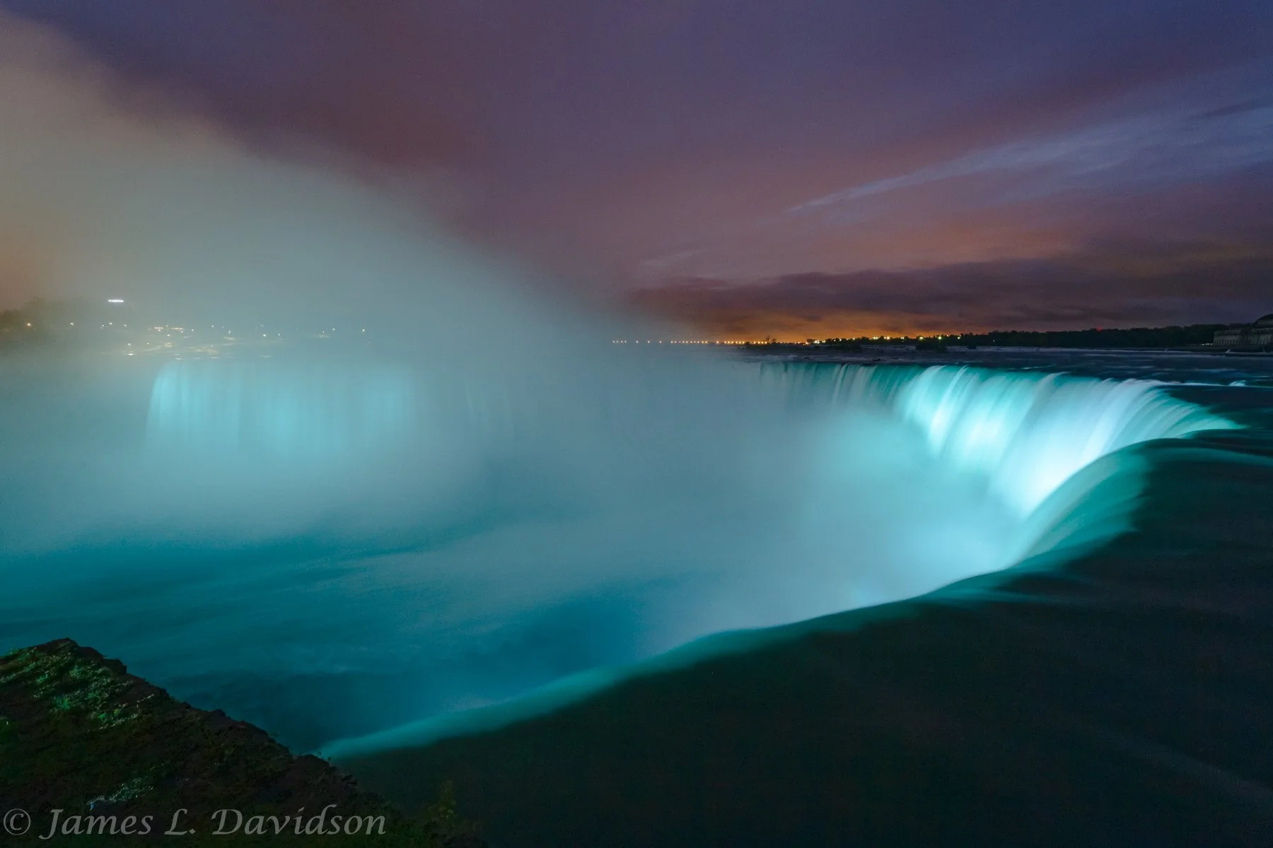 Niagara at Night.jpg