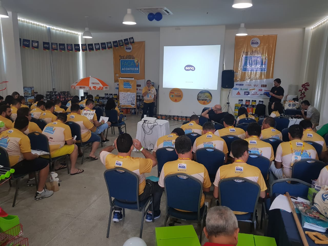 Crédito foto: divulgação oficial do evento. Força de vendas da Comercial Maia
