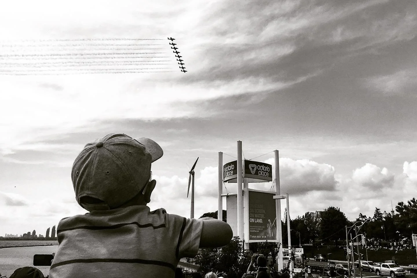 MY VIEW 
The Canadian. National Exhibition
AIRSHOW 

Oh the dreams you can see from your father&rsquo;s shoulders &hellip; 💙