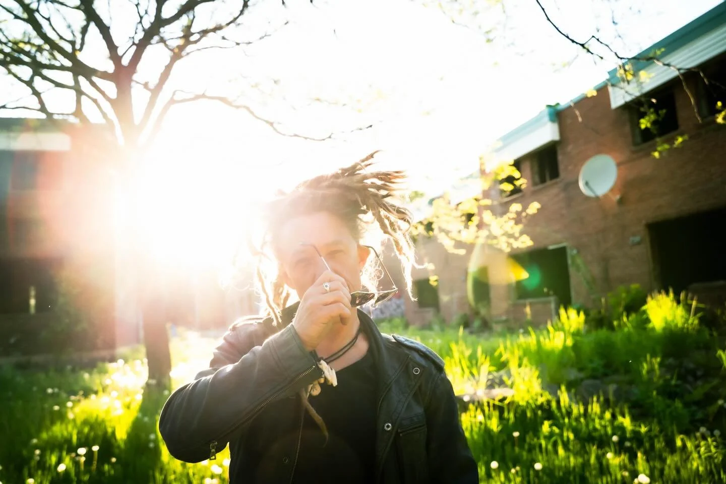 🥳
To my lovely friend/songwriting partner Marshall Dane, who fills a room with light &amp; love - warm wishes for the biggest, brightest, best&rsquo;est birthday! 
🩵 R.