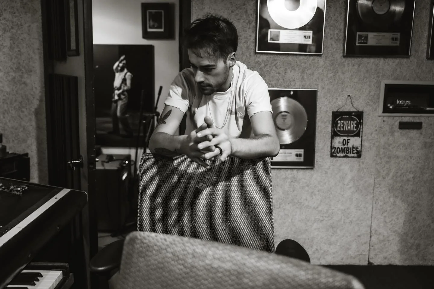 &ldquo;SOMEBODY SOMEWHERE&rdquo; | Marshall Dane
Behind the Scenes - Part 3

A picture&rsquo;s worth a thousand words.

We wrote a song about the stories behind photos we cherish. About images we capture that remind us of who we were with and where w