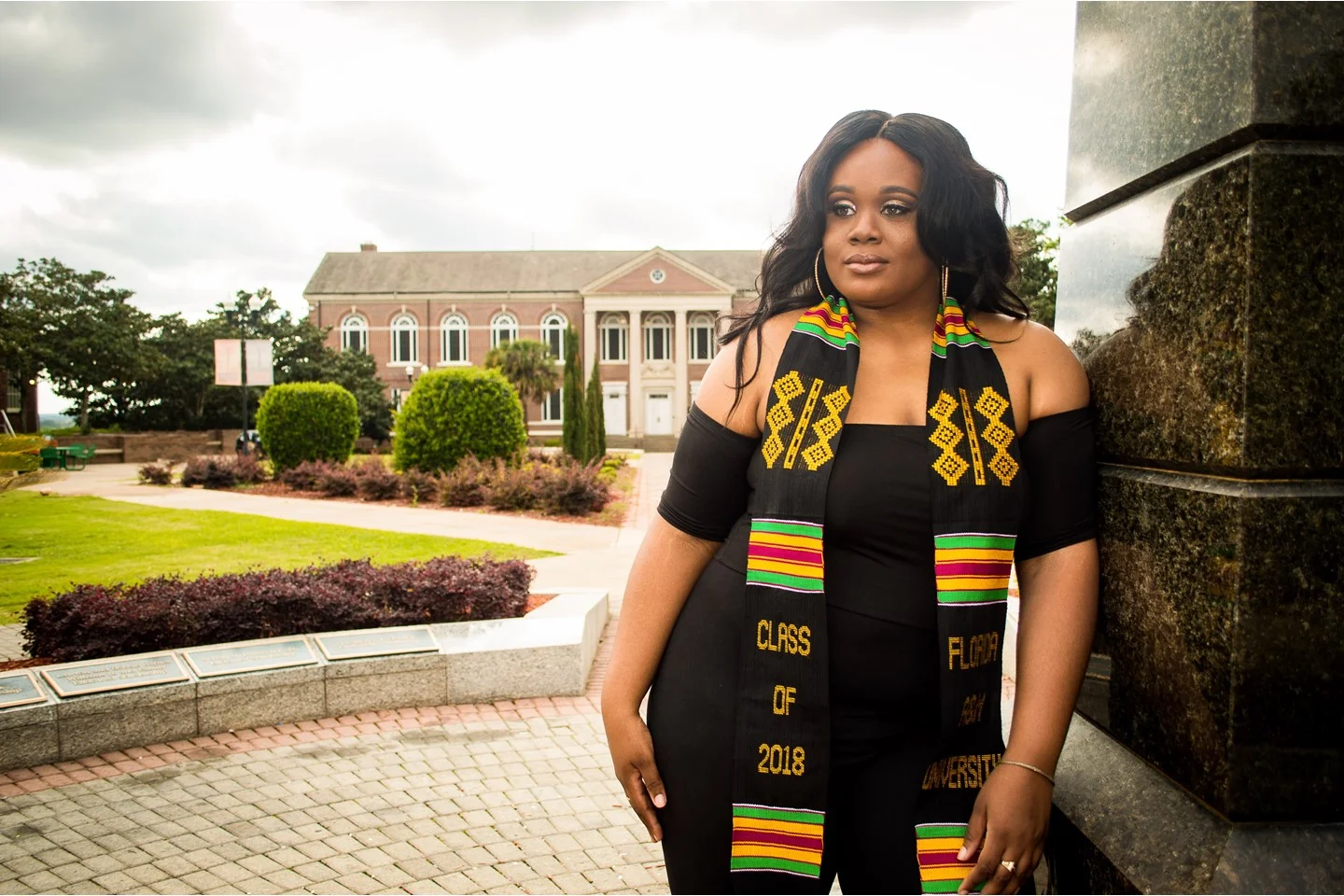 NIESHA | TALLAHASSEE FLORIDA GRAD/SENIOR PHOTOGRAPHER