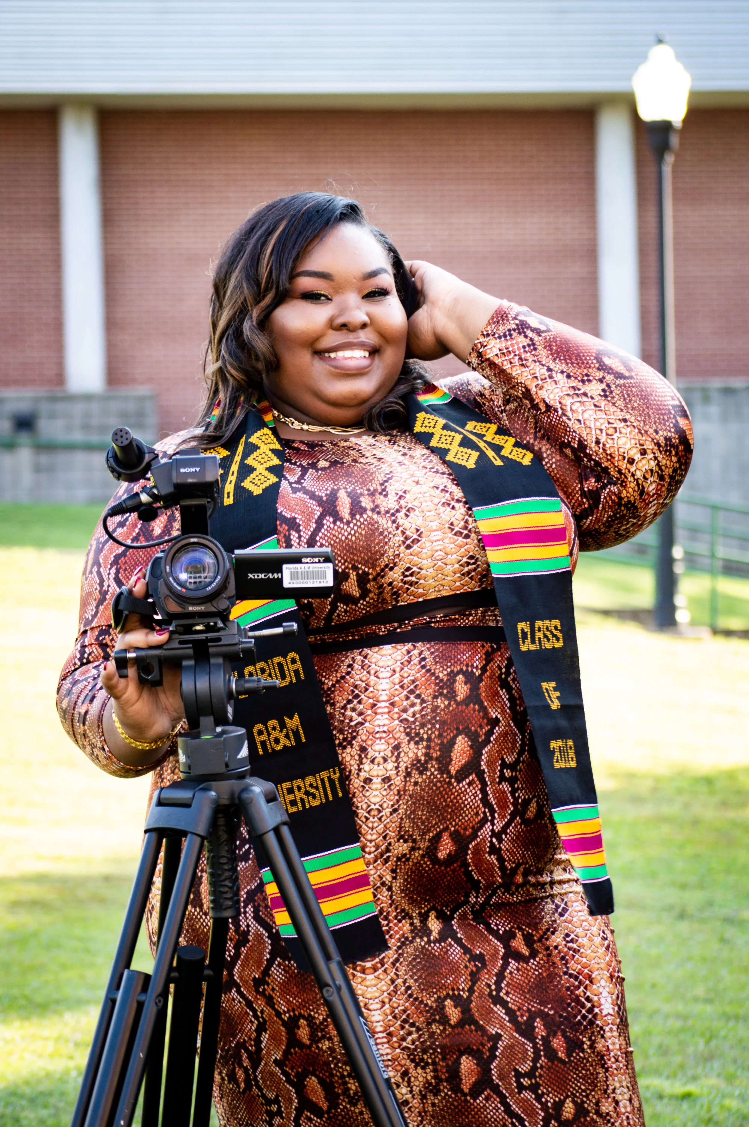 SHAMIYA | TALLAHASSEE FLORIDA GRAD/SENIOR PHOTOGRAPHER