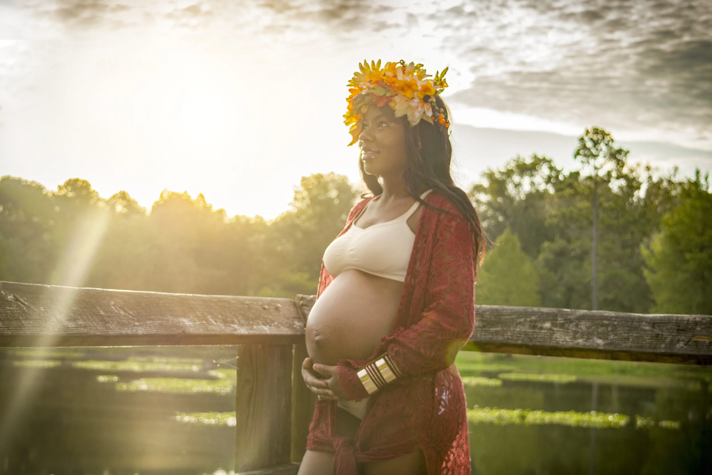 Photographer's Guide:  How to Have Your Maternity Photos Look Like the Bountiful Goddess You Are