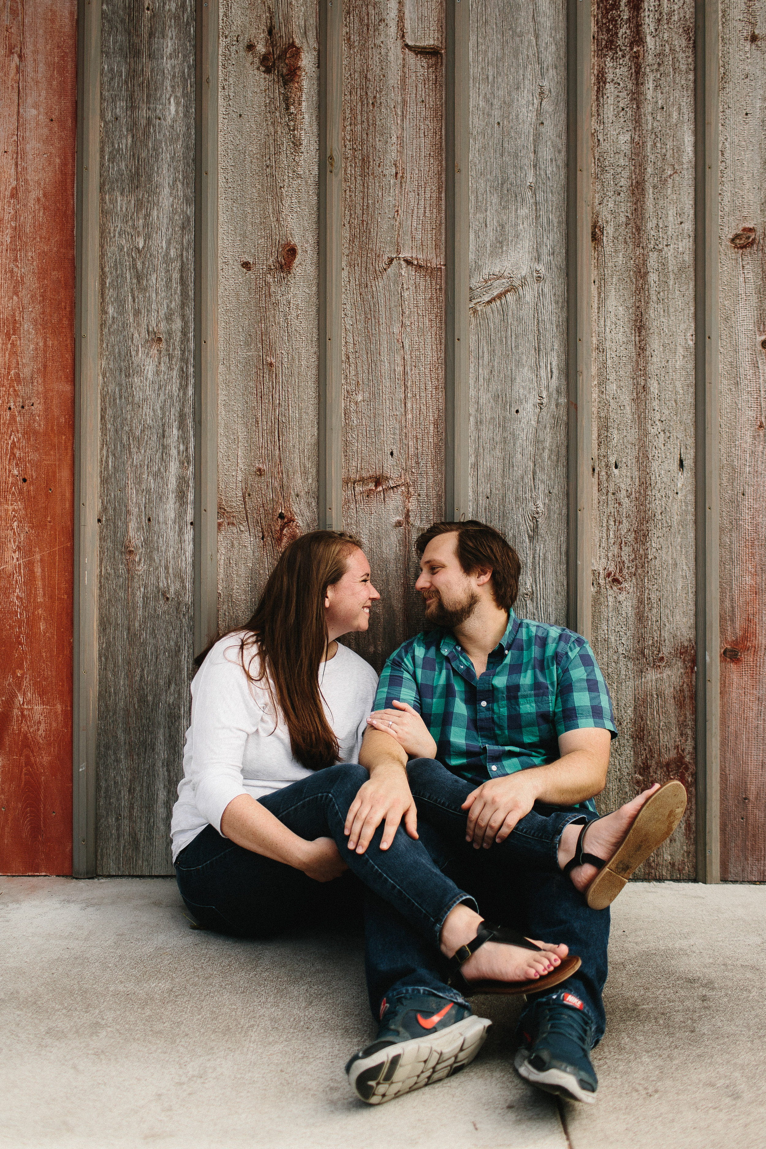 iowa_city_engagement_adventure_prairie_graduate_at_home_dog_couples_downtown_wilsons_orchard_1052.jpg