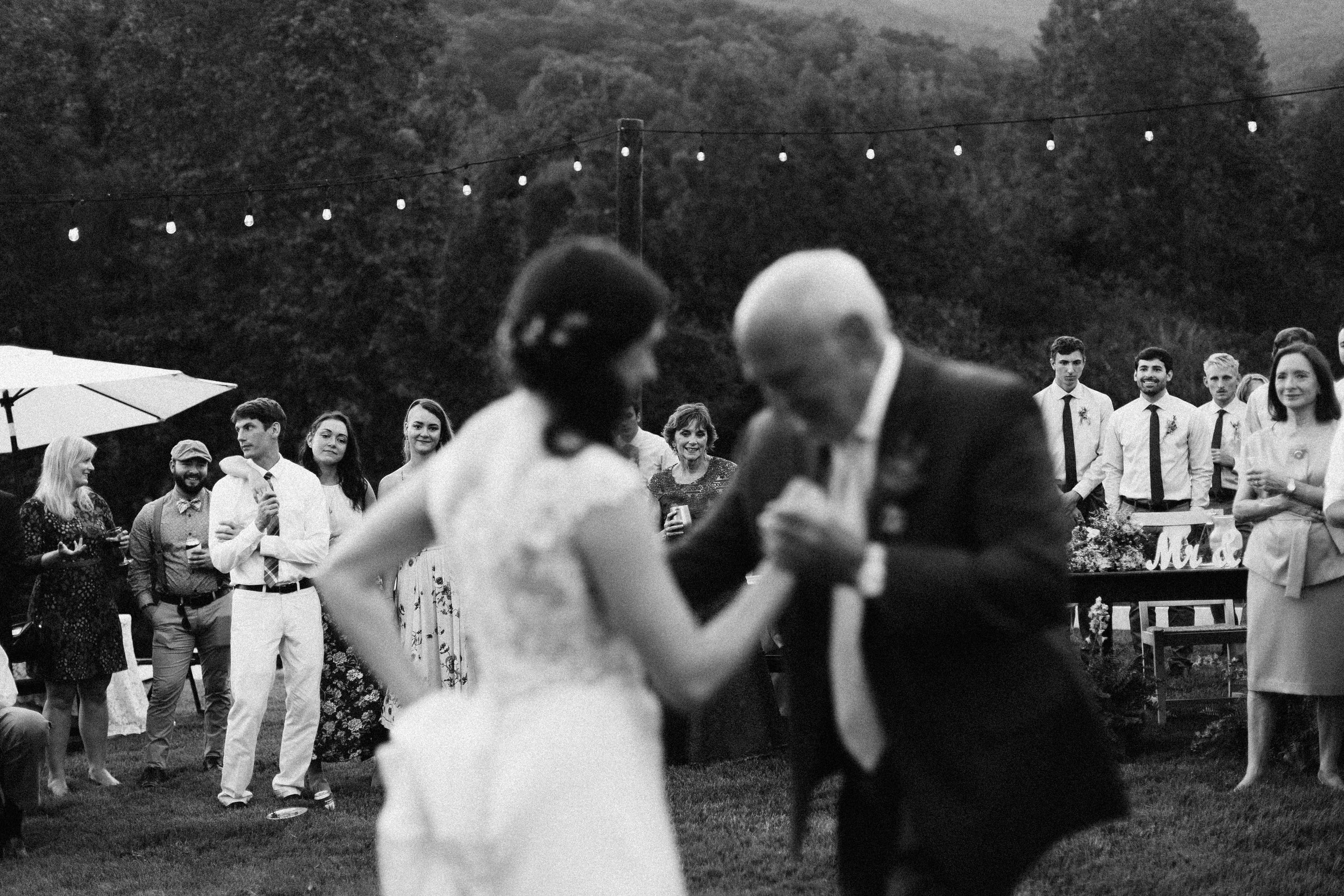 cleveland_georgia_mountain_laurel_farm_natural_classic_timeless_documentary_candid_wedding_emotional_photojournalism_river_west_1928.jpg