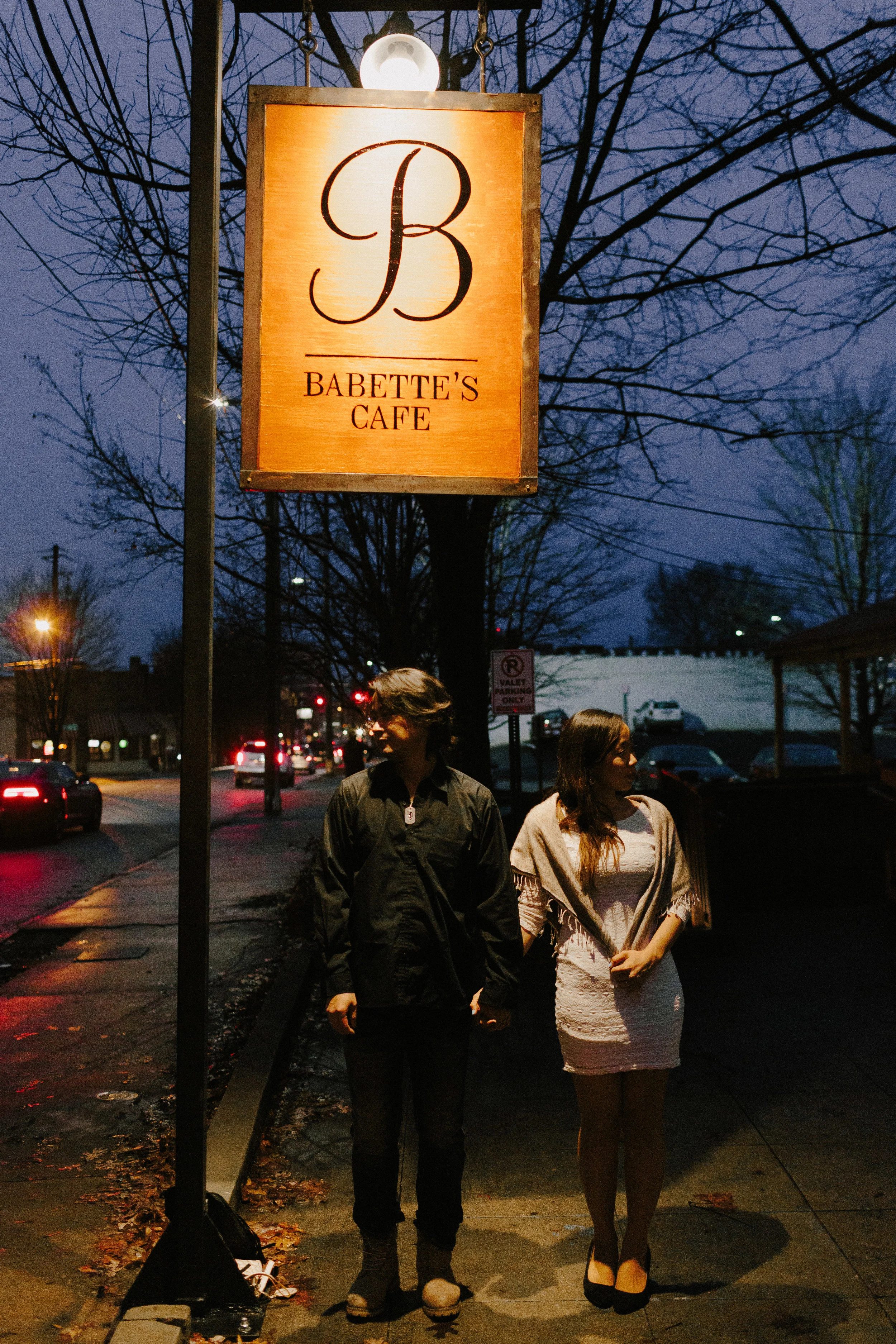 atlanta_gloomy_day_rainy_engagement_couple_lifestyle_fun_playful_artistic_georgia_photographer_2240.jpg