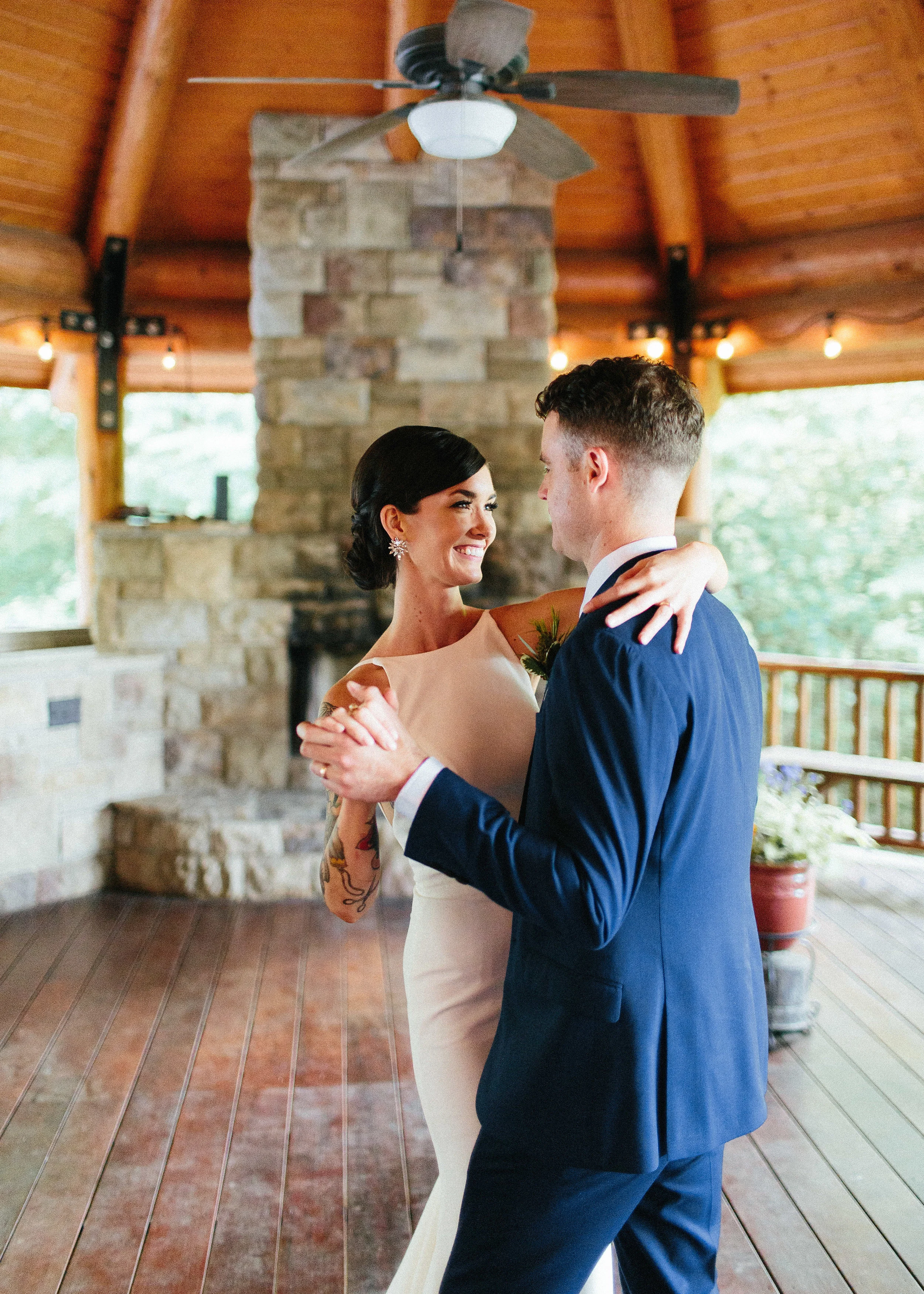 ellijay_cabin_intimate_wedding_georgia_geometric_altar_bridal_cape_diy_1755.jpg