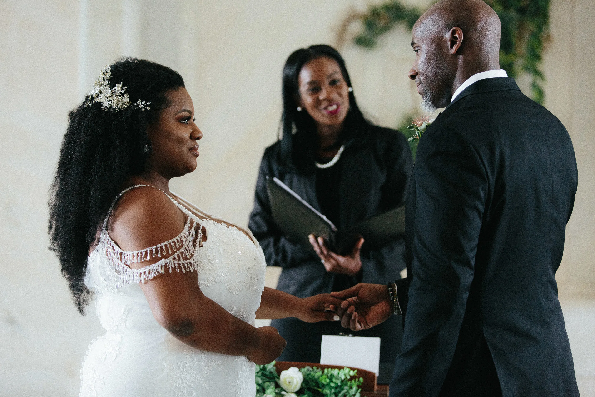 atlanta_dekalb_history_center_old_courthouse_intimate_weekday_wedding_stylish_elegant_w_midtown_1275.jpg