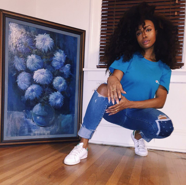 Ah! This hair! SZA gave us the best blues we could ask for as she stooped down to take a snap in her Stan Smith sneaks by adidas Originals. She's so epic.
