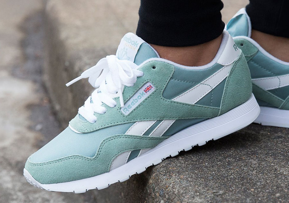 turquoise reebok classics