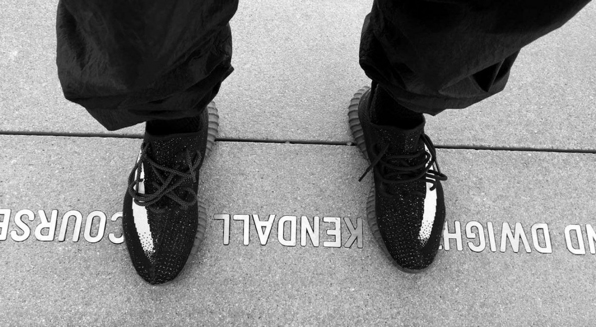 Yeezy boost deals season 4