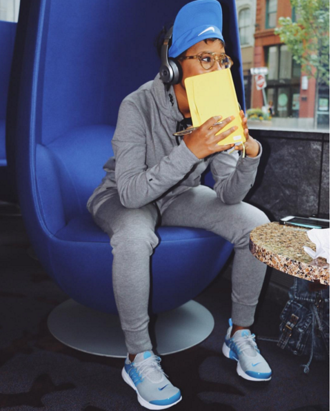 Dej Loaf continues to become one of our favorites with the fresh shoe game. This time, the Detroit mamacita opted for a bit of creativity in these fly Nike Air Presto sneaks.