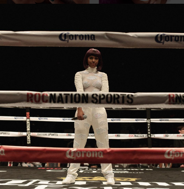 Justine Skye took to the ring over the weekend looking like a beautiful cloud in Discount Universe separates and Puma Classic Basket sneakers.
