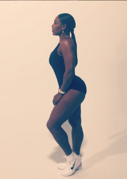 Serena Williams with that BODDDDYYYY spotted in the same shoes she won Wimbledon in - the NikeCourt Flare QS .