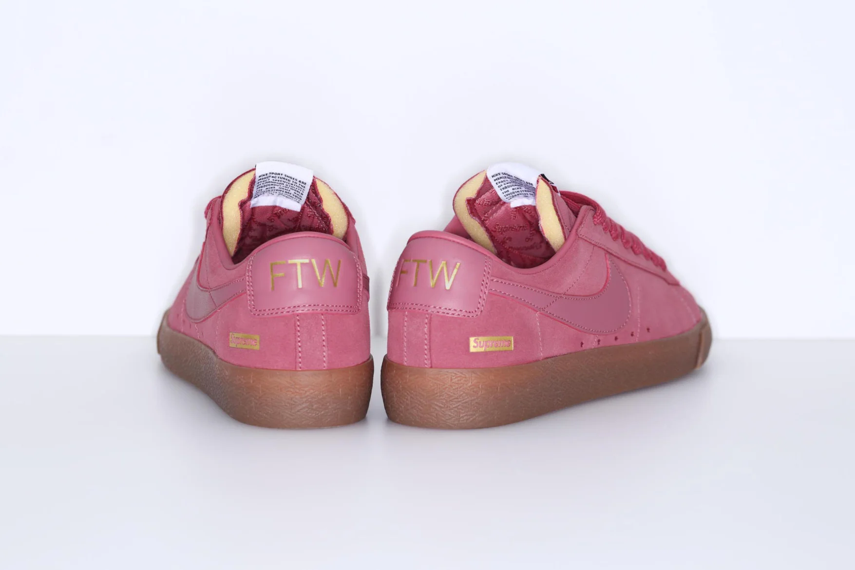 supreme-nike-sb-blazer-low-gt-5.jpg