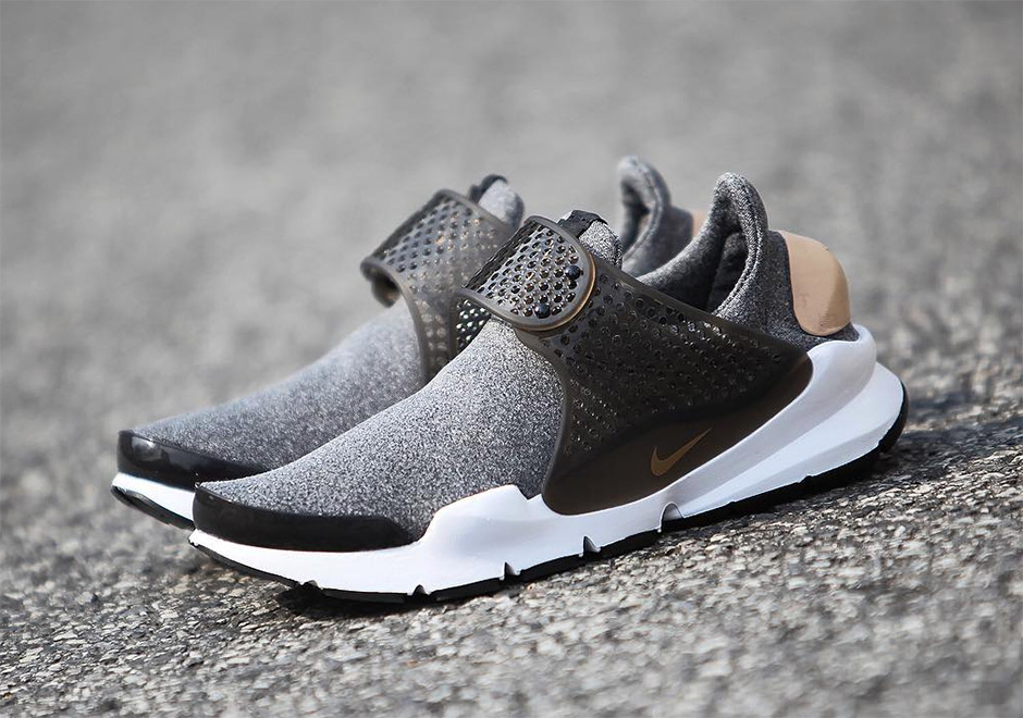 nike-sock-dart-black-grey-fleece-1.jpg