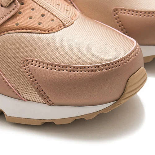 Gaviota diversión caos Wish List: Nike Women's Air Huarache Run SE 'Metallic Red Bronze' — CNK  Daily (ChicksNKicks)