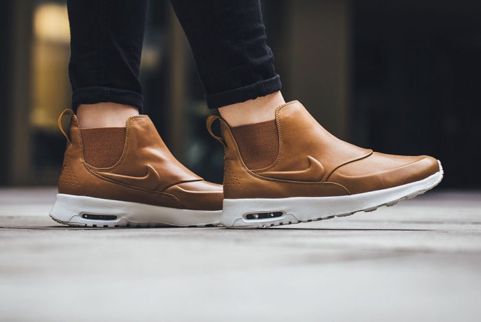 aguja terminar Molestia Nike Women Goes Left With New Air Max Thea Mid — CNK Daily (ChicksNKicks)