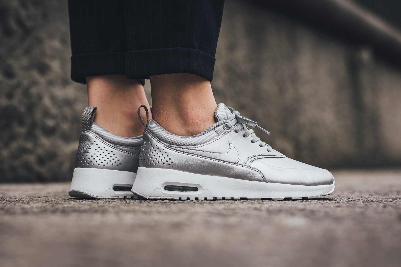 nike metallic air max thea se sneaker