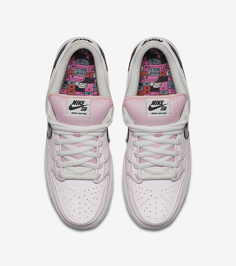 833474_601_D_SNKRS.jpeg