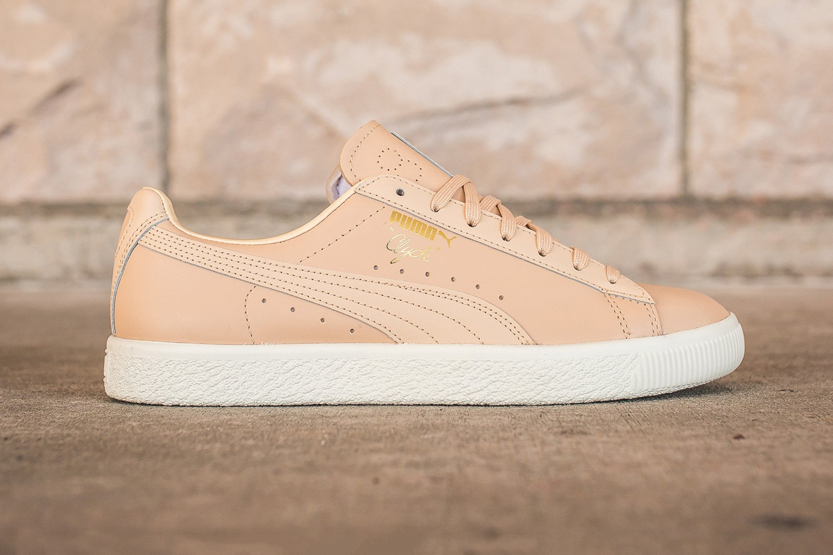 puma clyde naturel