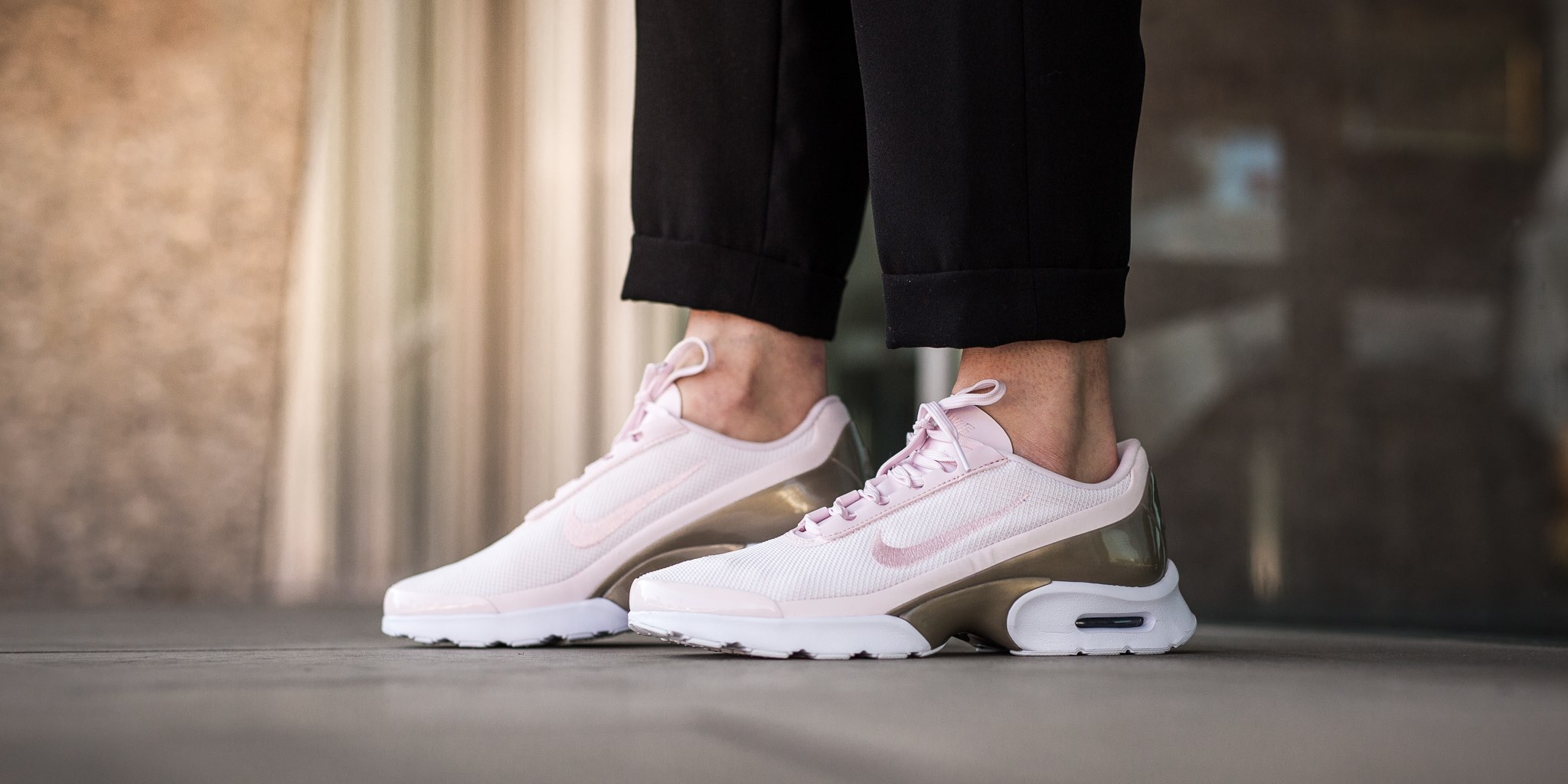 nike air max jewell trainers in pastel pink leather