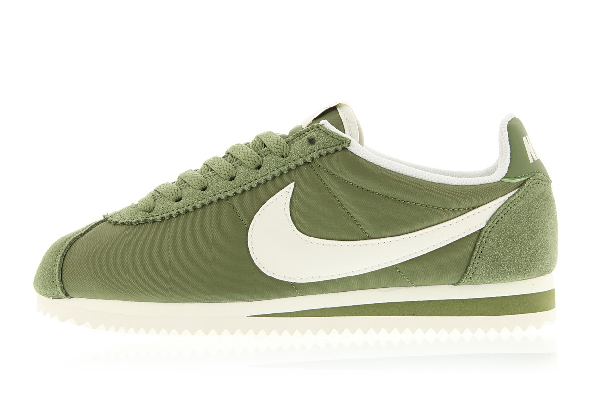 Major Wish List Key: Nike WMNS Classic Cortez Nylon 'Palm Green