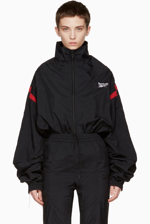 Gnide uudgrundelig Electrify Juicy Couture Ain't The Only One Bringing Sweatsuits Back! Vetements x  Reebok Are Bringing Back Nylon Sweatsuits In A Major Way — CNK Daily  (ChicksNKicks)